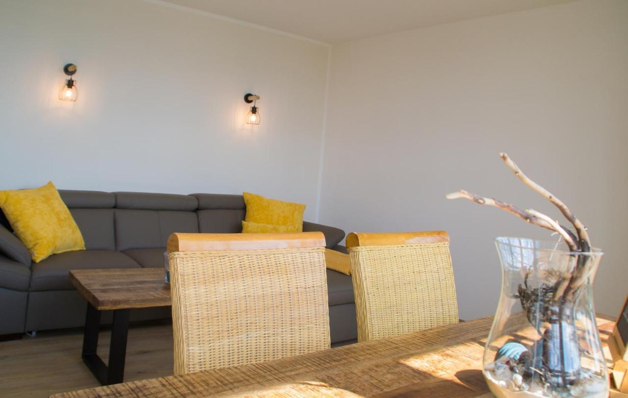 Ferienappartement Mit Seeblick In Der Villa Columba Sellin  ภายนอก รูปภาพ