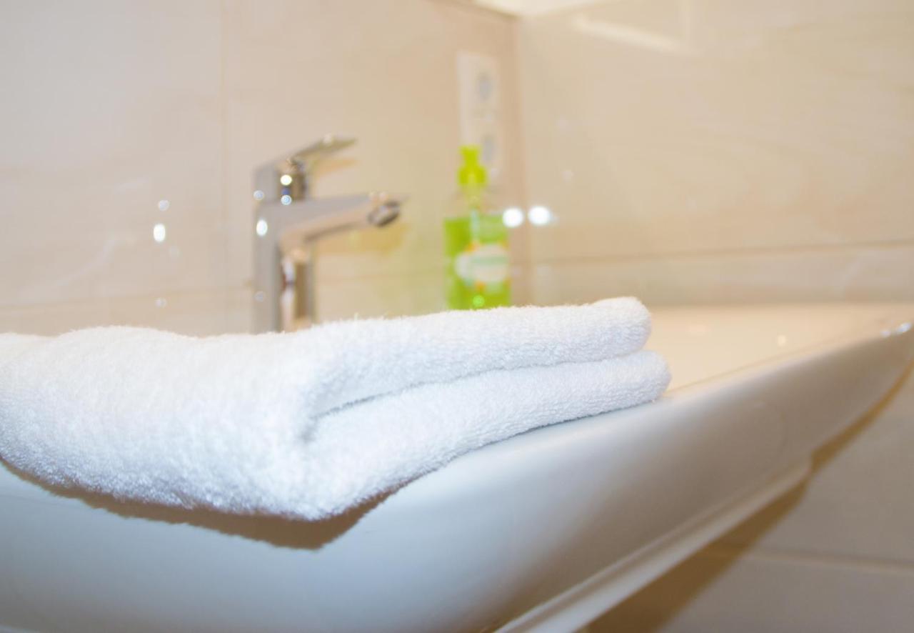 Ferienappartement Mit Seeblick In Der Villa Columba Sellin  ภายนอก รูปภาพ